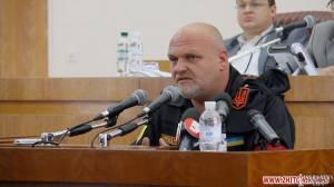 Житомир: Правый сектор и самооборона Майдана выдавливают главврача областной больницы за принадлежность к Партии регионов (видео)