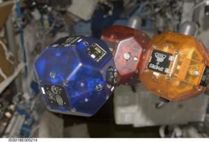 NASA пошлет смартфоны Google роботам-помощникам на международную космическую станцию