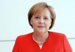 Меркель напомнила о третьем раунде санкций против России