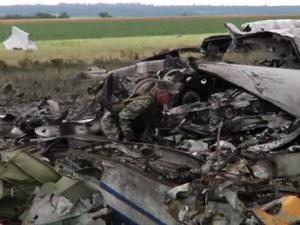 В Запорожскую область доставили тела летчиков Ил-76, сбитого в небе над Луганском