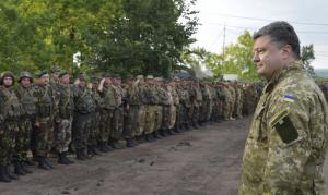 Порошенко хочет производить в Украине высокоточное оружие, беспилотники, бронежилеты и тепловизоры