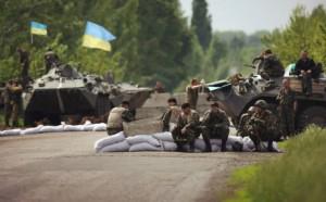 Под Славянском украинские силовики захватили блокпост террористов