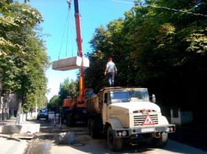 Запорожские спасатели принимают участие в восстановлении Славянска — фото