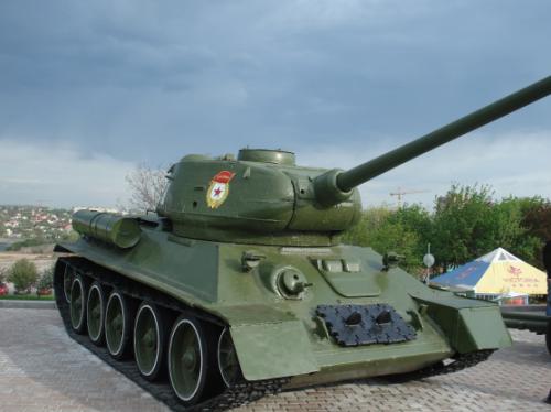 В Донецке ополченцы вывезли бронетехнику из музея ВОВ