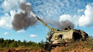 Артиллерийские обстрелы на востоке Украины продолжаются