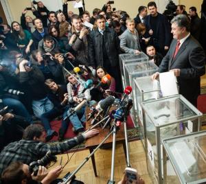 Президент проголосовал за «европейское будущее» (Видео)