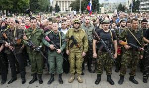 Более 500 человек в военной форме пересекли российско-украинскую границу