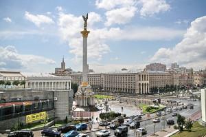 «Пешеходный Крещатик»: главную улицу Киева хотят сузить