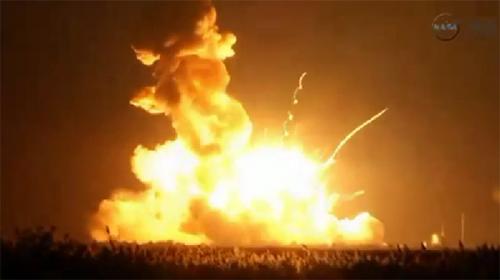 Ракета Antares взорвалась через несколько секунд после старта - видео