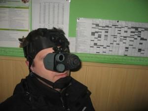 Запорожские волонтеры передали военным прибор ночного видения