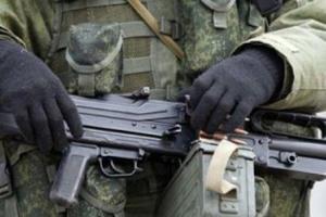 Боевики обстреливают друг друга и пытаются сформировать «Армию Новороссии»