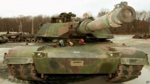 A column of 32 tanks crosses from Russia into Ukraine