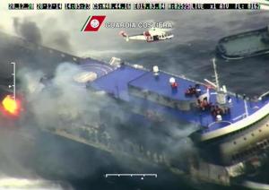 Пожар на пароме Norman Atlantic: погибли 5 пассажиров, 391 человек спасен