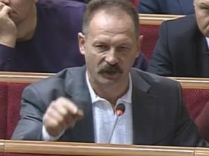 Нардеп от Блока Порошенко хочет послать на фронт только добровольцев