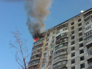 Душевнобольная киевлянка выпрыгнула с окна горящей квартиры на 16 этаже