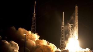 Космический аппарат SpaceX находится на пути к МКС