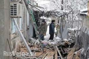 Военный обзор: Горловку и Докучаевск снова обстреливают, из Селидово грузовиками что-то вывозят, а в Мариуполе сняли охрану с мостов