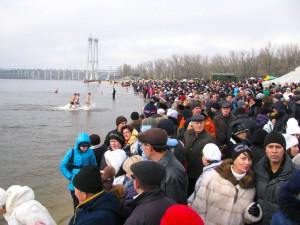 На Крещение искупавшихся запорожцев будут угощать чаем с бубликами