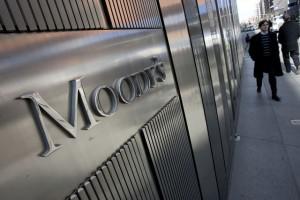 Moody’s  поставило рейтинг России на грань «мусорного»