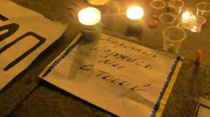 Скорбя за погибшими в Мариуполе, запорожцы зажгли сотни свечей