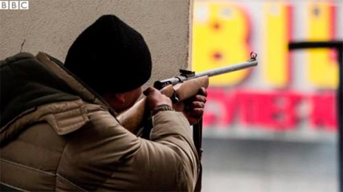 Снайпер с Майдана рассказал BBC, как расстреливал милиционеров