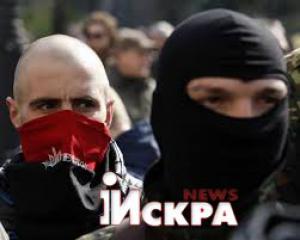 В Черкасской обл. боевики «Правого сектора» заблокировали православный храм