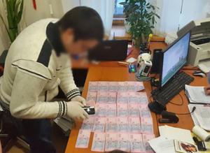 В Запорожье одного из руководителей СИЗО задержали за взятку в 60 тысяч гривен
