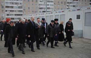 Премьер-министр посетил модульный городок для переселенцев в Запорожье