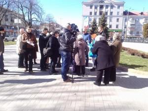 На митинг против мэра собрались журналисты и пенсионеры