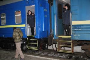 Из поезда «Киев-Запорожье» посреди ночи эвакуировали пассажиров из-за угрозы взрыва