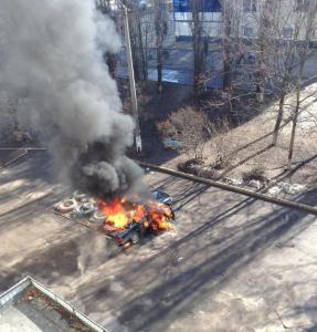 В Харькове взорвались два автомобиля (Фото)