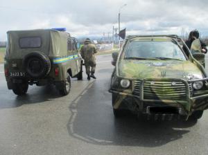 На блокпосту в Запорожской области задержали вооруженного мужчину на угнанном авто (Фото)