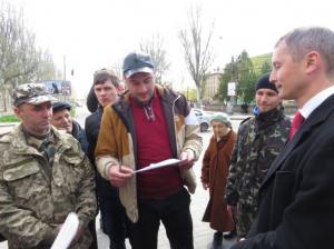 В Запорожской области депутат сбежал от сотрудников военкомата (Видео)