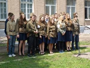 В запорожской школе прошел конкурс солдатской песни