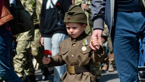 В день Великой Победы Киев победил страх перед хунтой жёлто-голубой мерзости