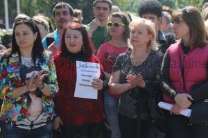 В Запорожье предприниматели устроили митинг перед мэрией (Фото)