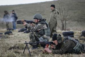 Штаб карателей: армия Новороссии за ночь около 40 раз обстреляла позиции карателей