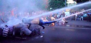 В Ереване жестко разогнали митингующих (Фото, Видео)