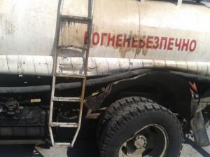 В Запорожской области перевернулся бензовоз (Фото)