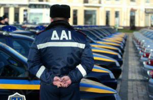 В Запорожской области сотрудник ГАИ, погоревший на взятке, пытался сбежать от милиции