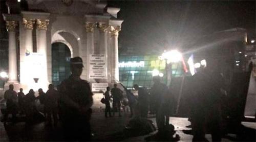 Ночью на Майдане титушки Порошенко снесли палатки