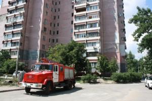 В Запорожье тушили пожар в 16-этажном доме, — фото