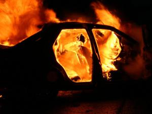 В Запорожье ночью сгорели три автомобиля