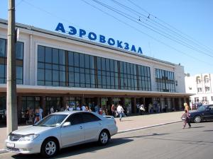 В аэропорт Одессы возьмут работать молодых людей модельной внешности — Саакашвили