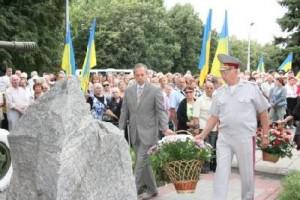 В Запорожье прошел митинг в честь Дня начала обороны против фашистов