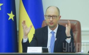 Яценюк заявил, что дефолт Украине не грозит
