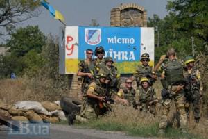 В Марьинке пострадали двое военных и ребенок