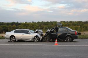 В Запорожской области столкнулись два автомобиля: погибли 3 человека (Фото)