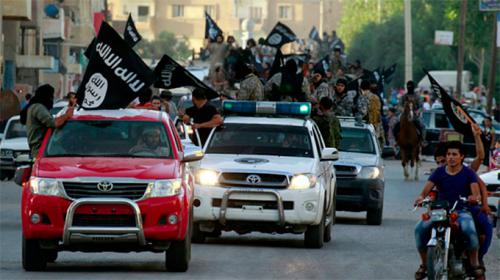 Госдеп США снабжал террористов ИГИЛ автомобилями Toyota