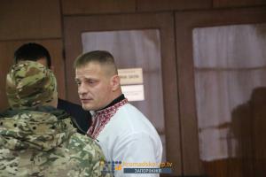Скандальный экс-милиционер появился на запорожской сессии в вышиванке